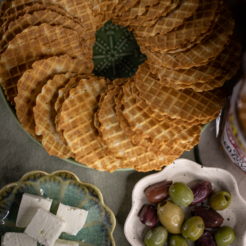 Sărățele cu brânză feta și măsline 400g