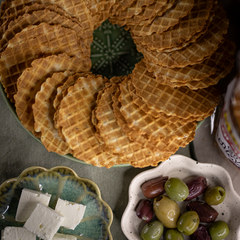 Sărățele cu brânză feta și măsline 400g